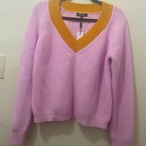 525 American women sweater size M